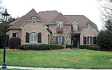 210 Glenmoor