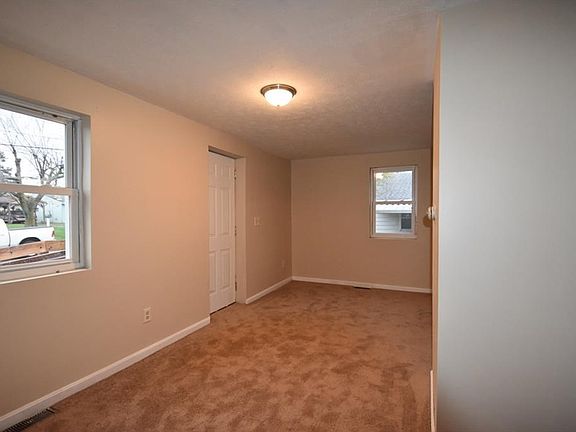 4th image of 2525 Ome Ave