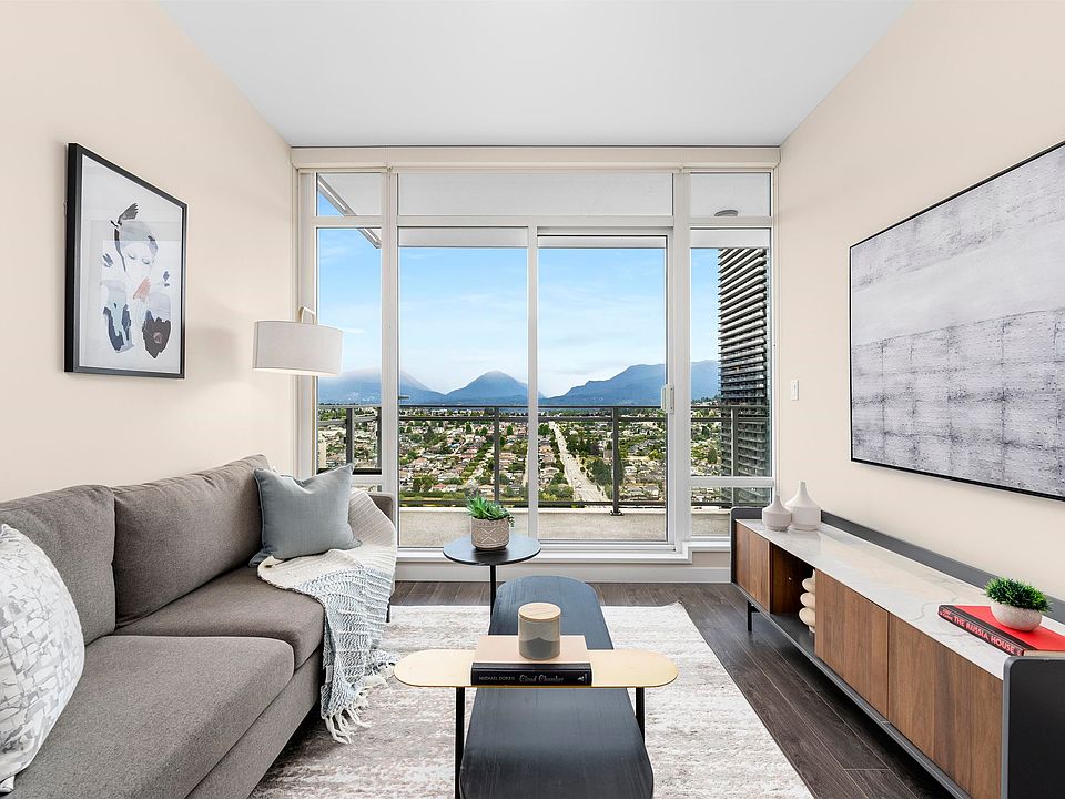 1st image of 4485 Skyline Dr #2704