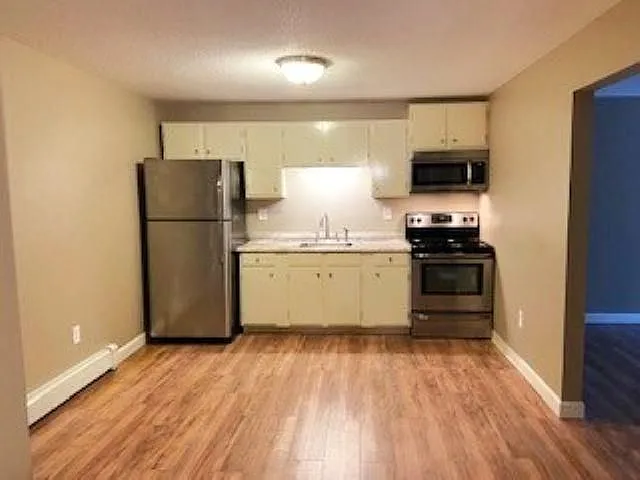 1 bed, 1.0 bath, 670 sqft, $1,450 — Photo 3