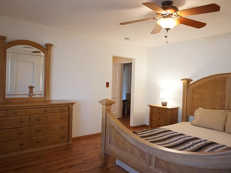 527 N Plaza Amigo — Photo 19