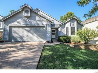 529 Woodlyn Xing, Ballwin, MO 63021