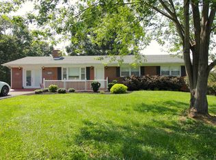 603 High St, Hurt, VA 24563