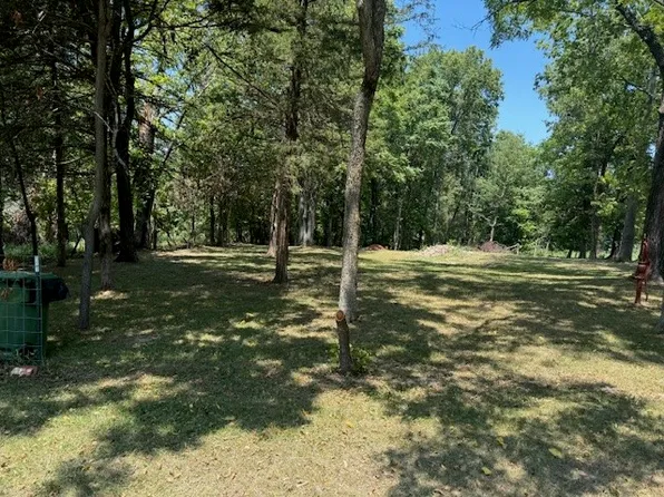 707 E Hilltop Dr, Rogers, AR 72756