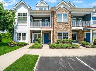 93 Millie Ct, Patchogue, NY 11772