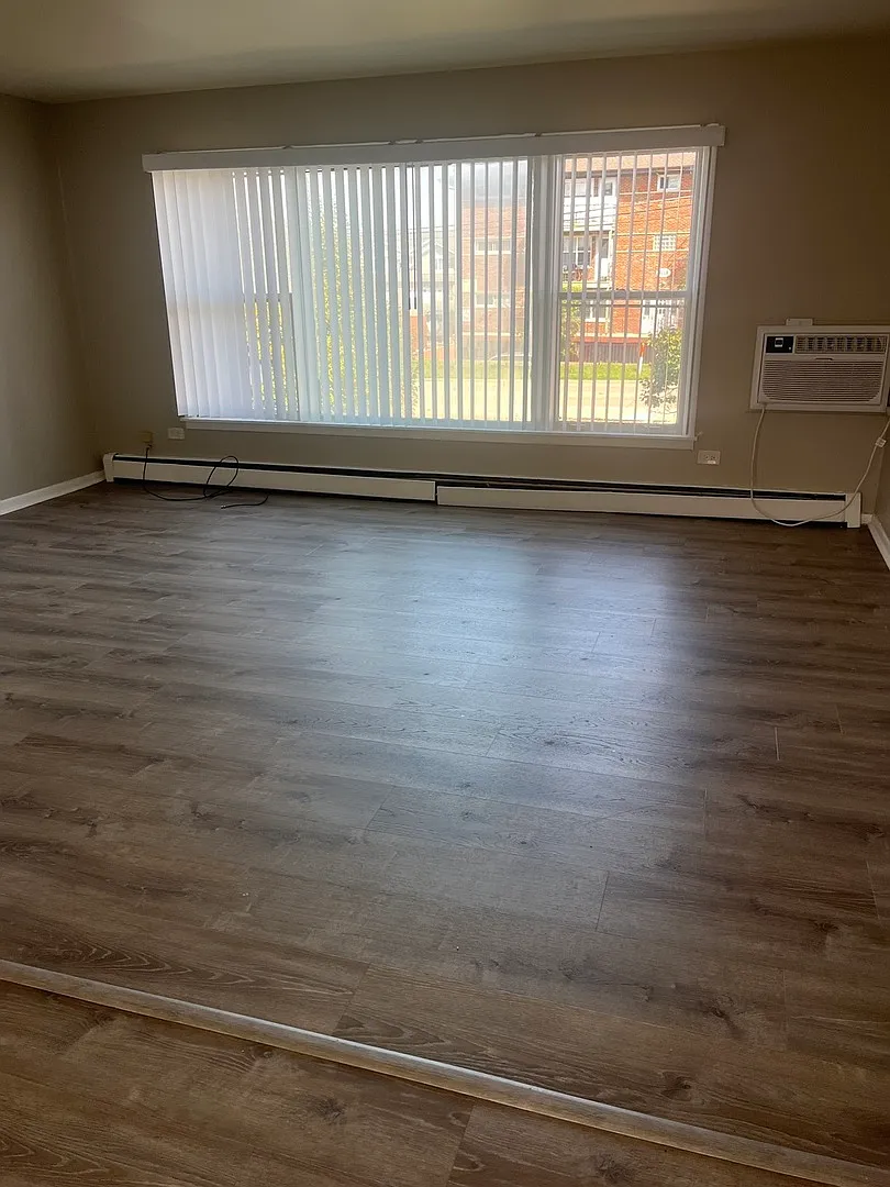 2 bed, 850 sqft, $1,625 — Photo 2