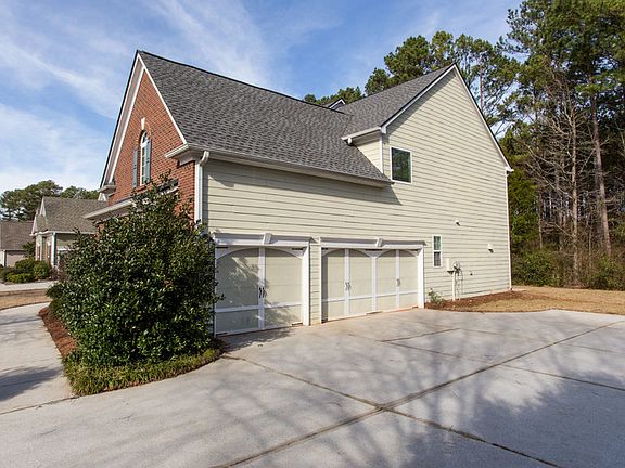 3rd image of 1090 Nash Lee Dr