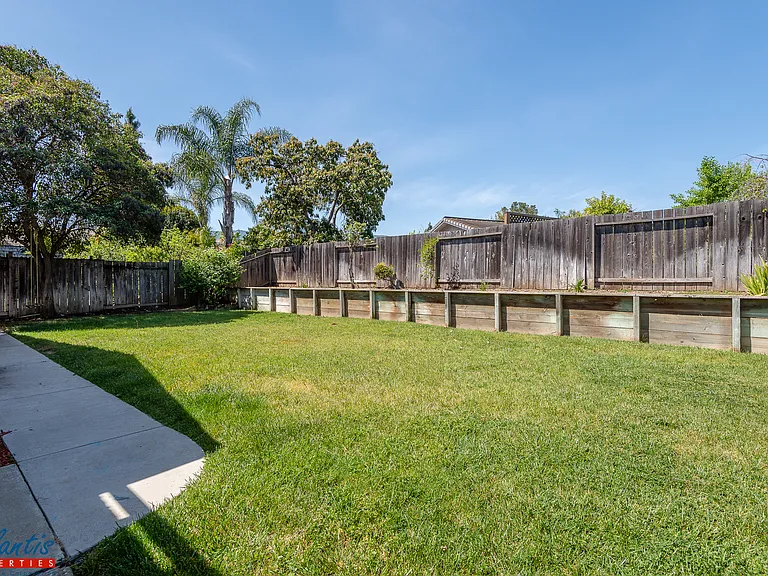 6043 Meridian Ave — Photo 12