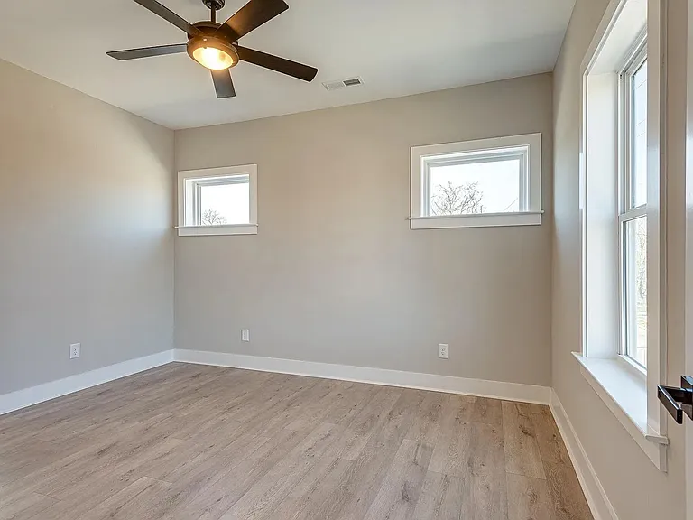 417 Lellyett Ave — Photo 5