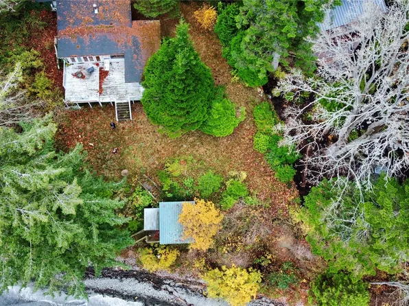 8835 Semiahmoo Dr, Blaine, WA 98230