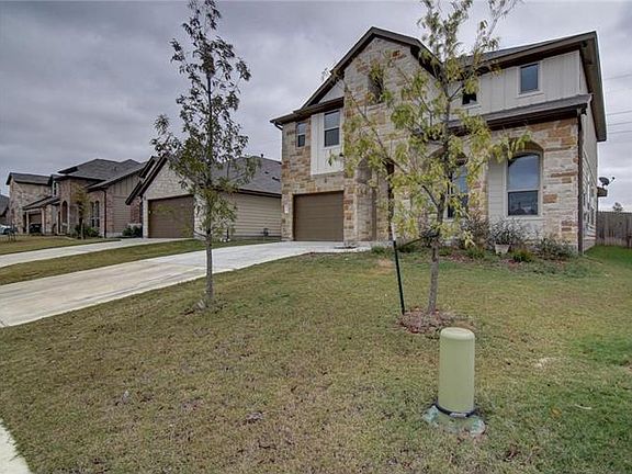 3rd image of 484 Eagle Brook Ln