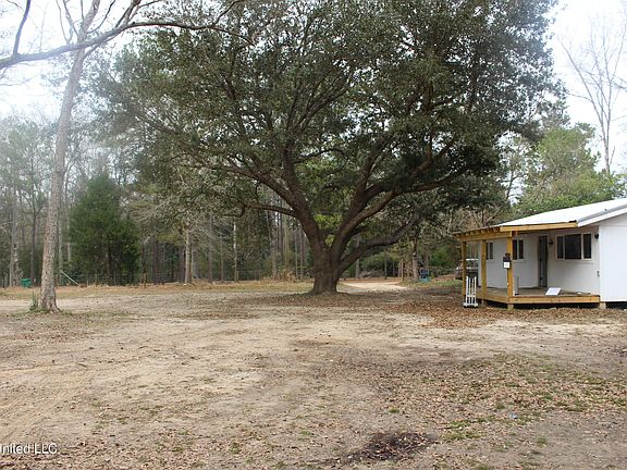 5th image of 2200 Inabinette Rd