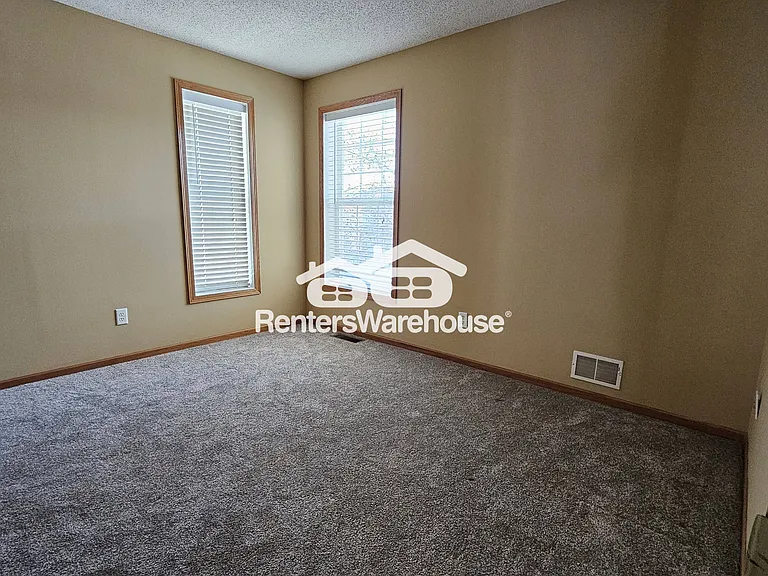 7648 Century Blvd — Photo 18