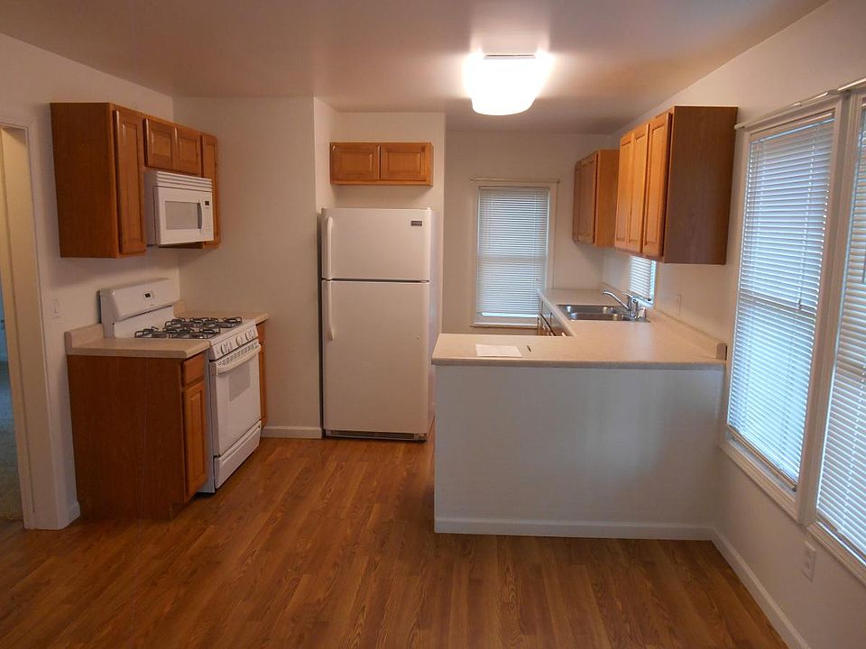 2nd image of 105 Glover Ave