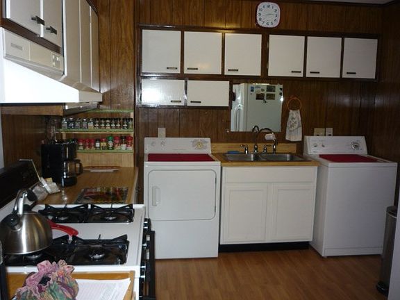 2nd image of 208 Hillcrest Dr