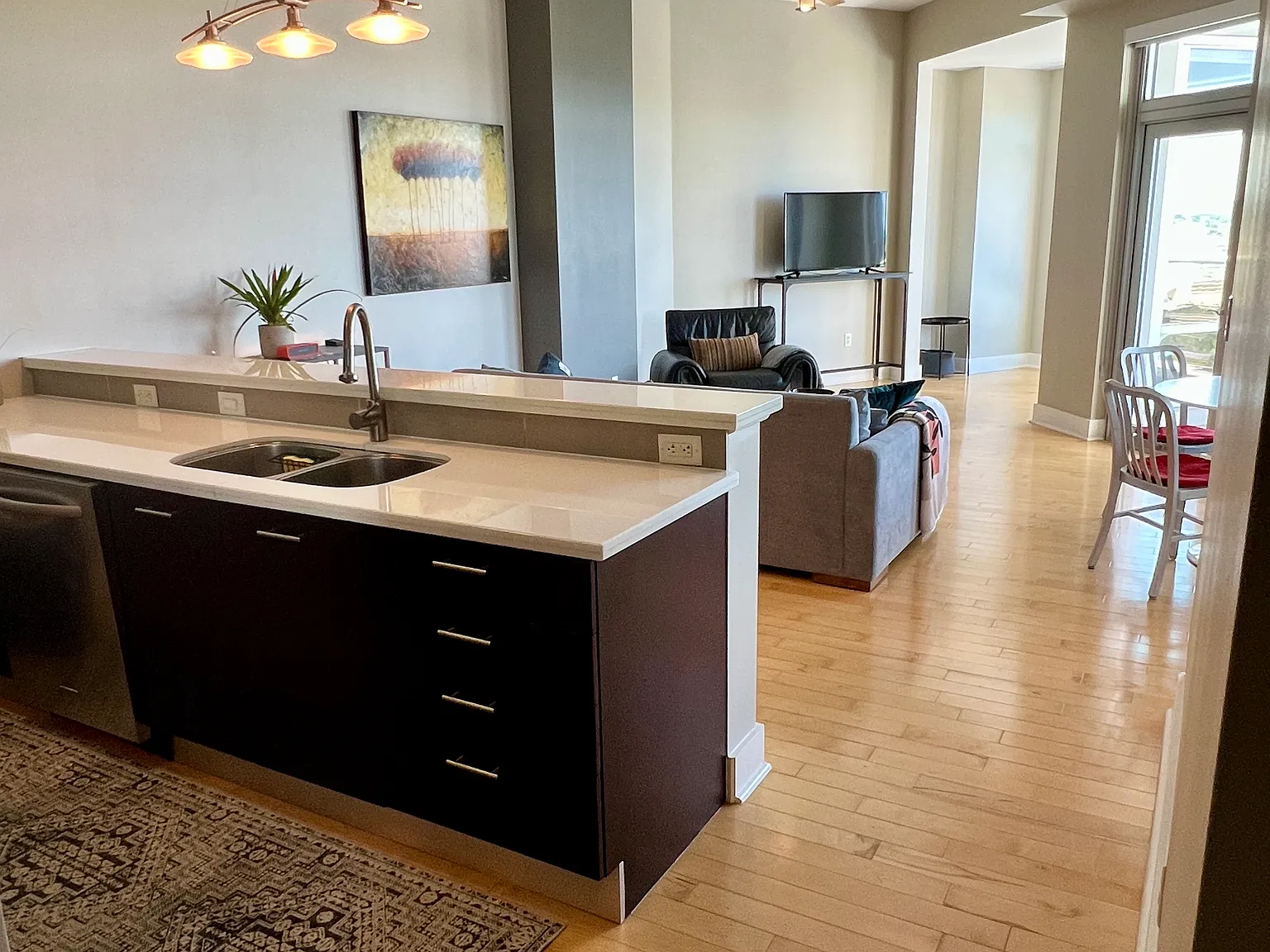603 Davis St — Photo 4