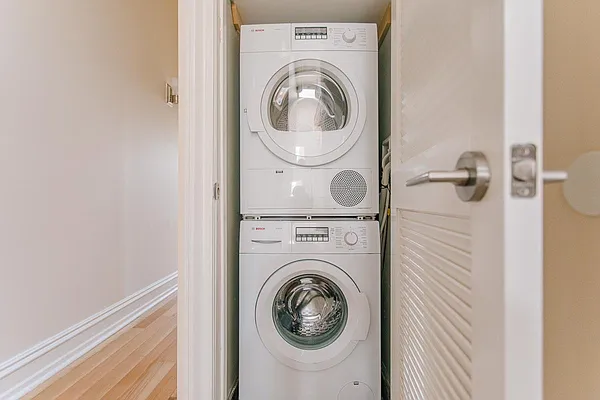 Rented by MySpaceNYC | media 24