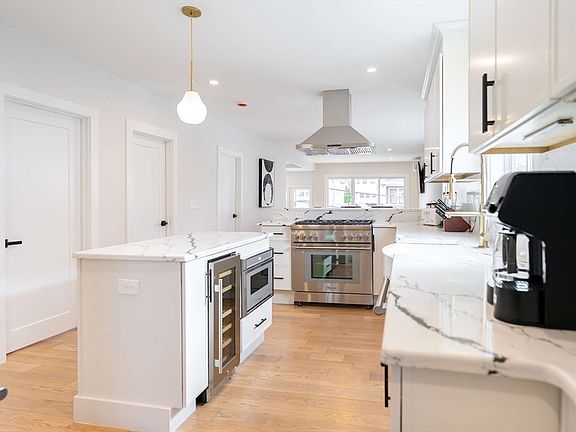 5th image of 57 Garrison Ave #2A