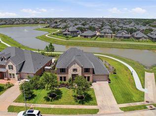 9519 Wheatfield Ln, Rosenberg, TX 77469