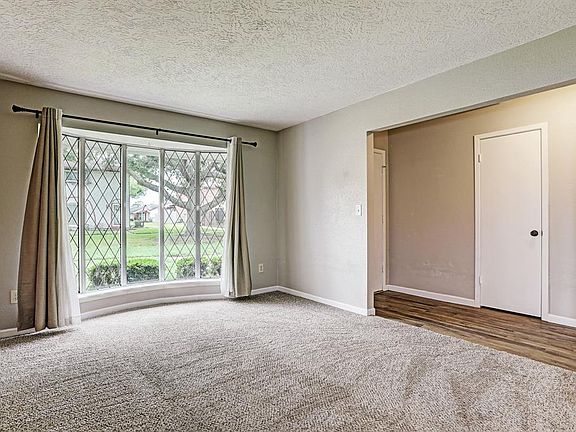 4th image of 3910 Laura Leigh Drive