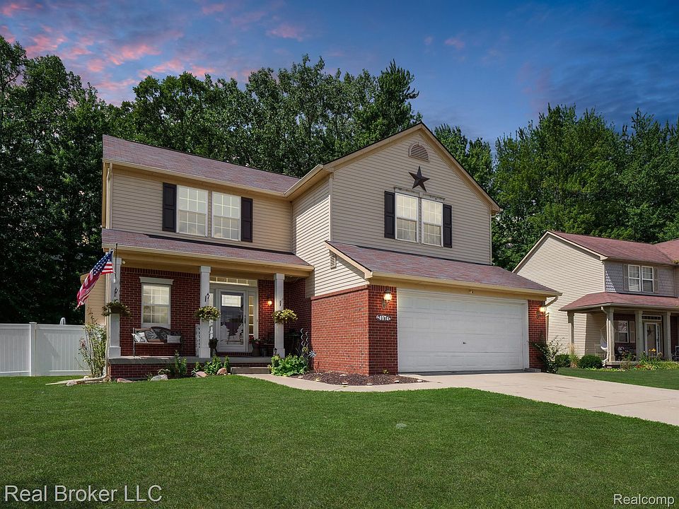 1st image of 4074 Grand Oaks Trl