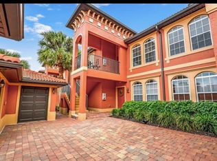 10020 Heather Ln APT 903, Naples, FL 34119