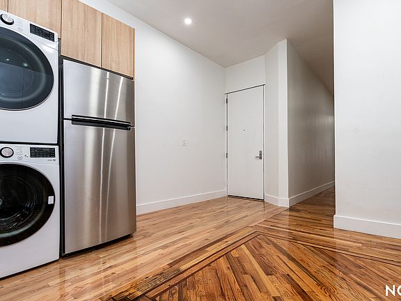 4th image of 88 Menahan St APT 1L