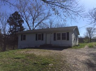 6820 N Wagon Trail Rd, Columbia, MO 65202