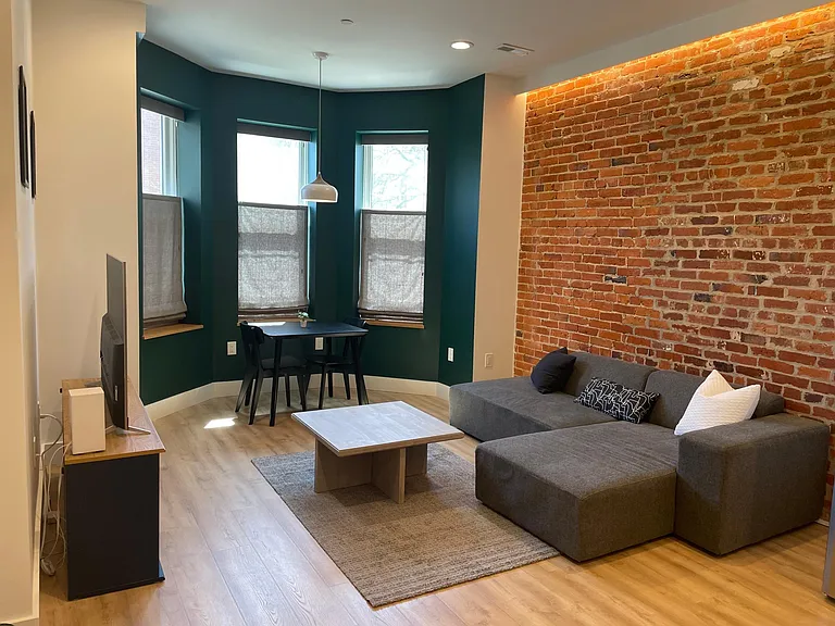 1435 Clifton St NW #3 — Photo 2