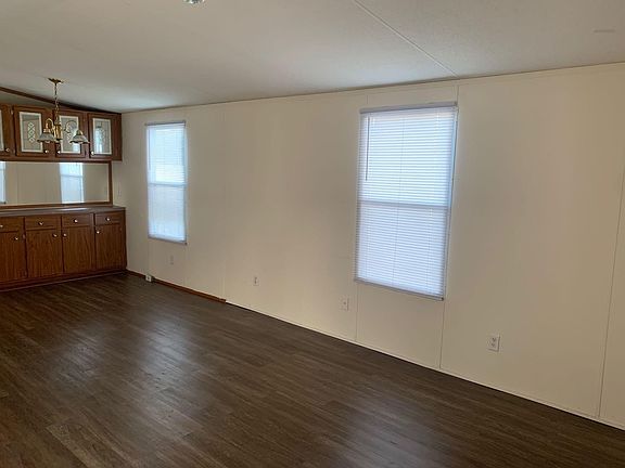 2nd image of 228 Sunshine Dr #Suns0228