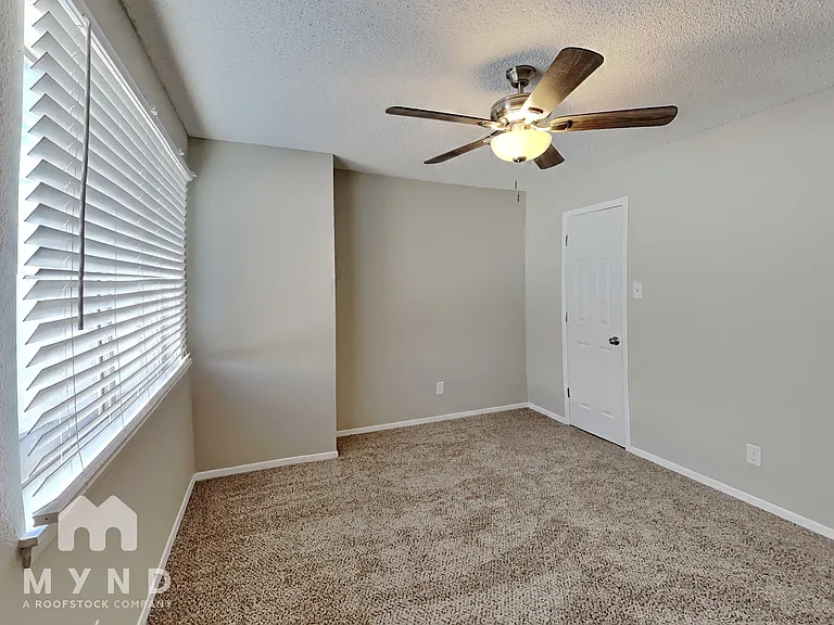 3252 63rd St — Photo 16