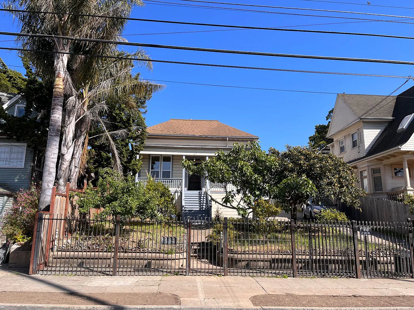 Fully Renovated 3BR+Bonus Room/2BA Single Family Home for Rent in Ivy Hills — Photo 3