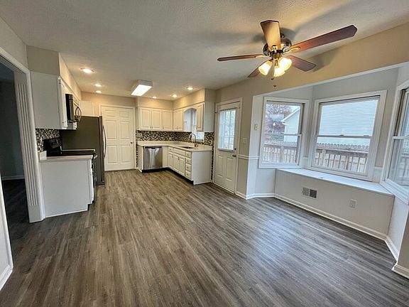 4th image of 12024 Lavenia Ln