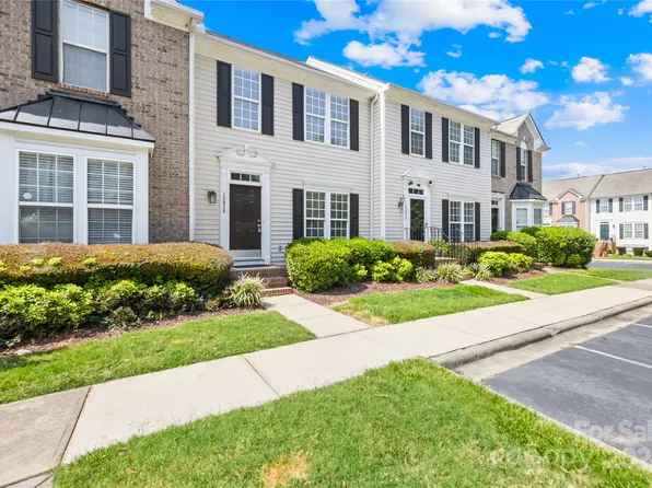 10938 Garden Oaks Ln, Charlotte, NC 28273