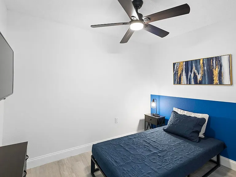 1824 Lake St #6 — Photo 3