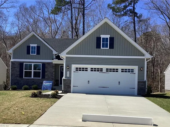 202 Martha Washington Pkwy, Williamsburg, VA 23185