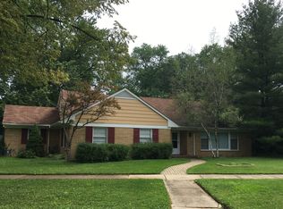 71 Indian Tree Dr, Highland Park, IL 60035