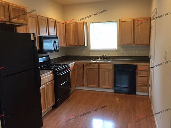 4th image of 1107 Woodland Ave