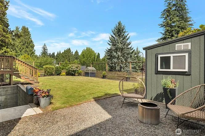 3 bed, 2182 sqft, $3,799 — Photo 2