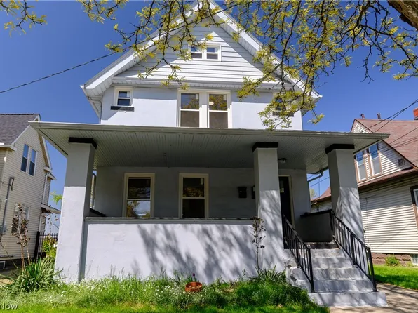 2016 Halstead Ave, Lakewood, OH 44107