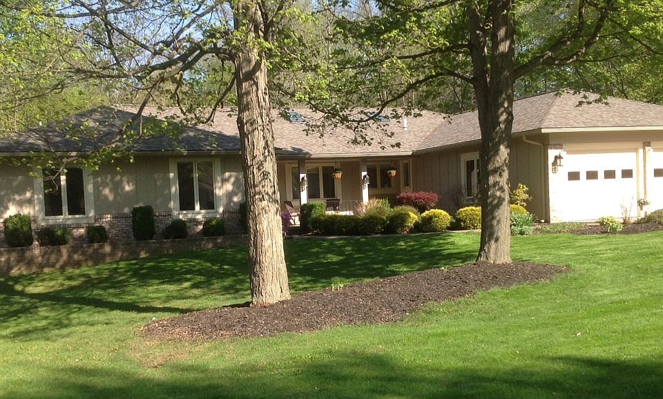 1st image of 15 Old Elm Dr