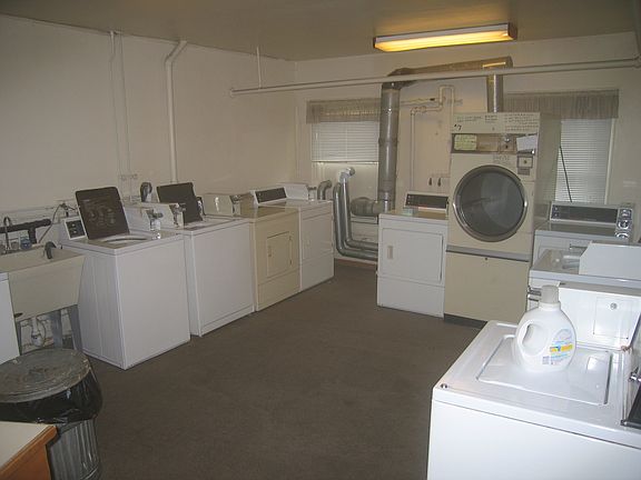3rd image of 2815 Boylston Ave E APT 404