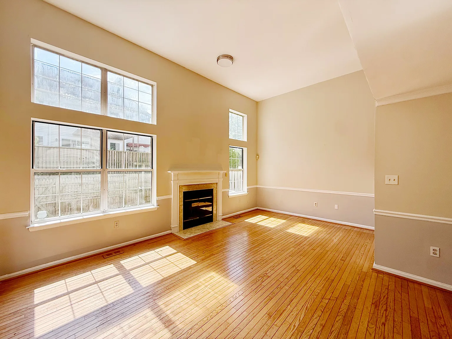 3 bed, 1807 sqft, $3,400 — Photo 4