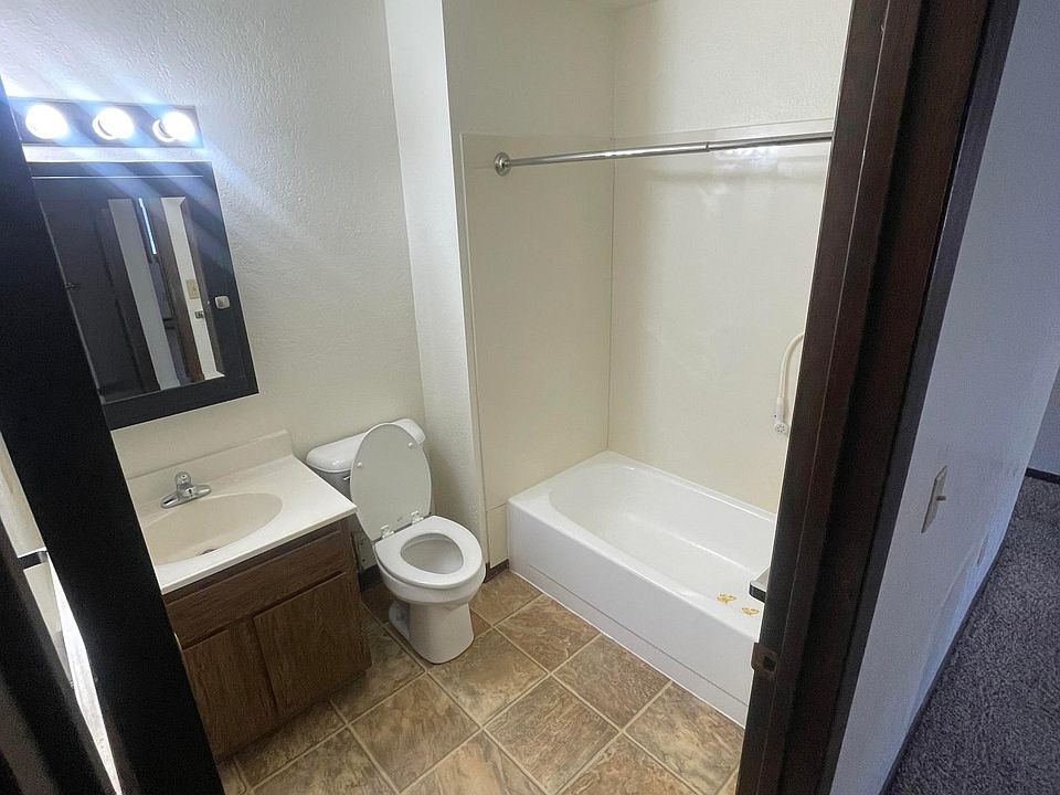 2500 Douglas Ave 1, Yankton, SD 57078 Zillow