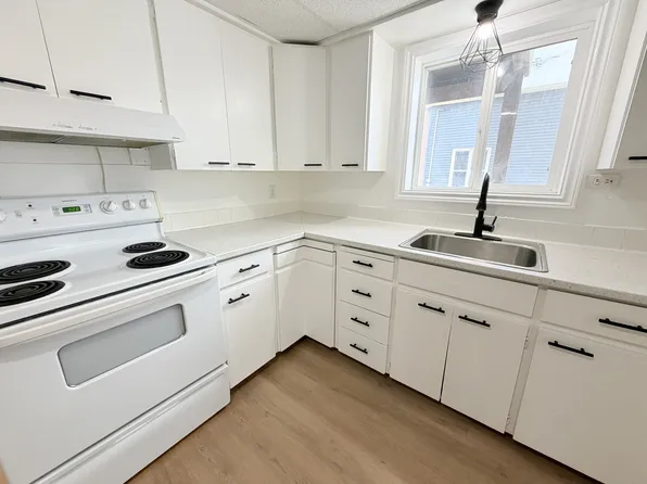 324 Vidal St S #1, Sarnia, ON N7T 2T9