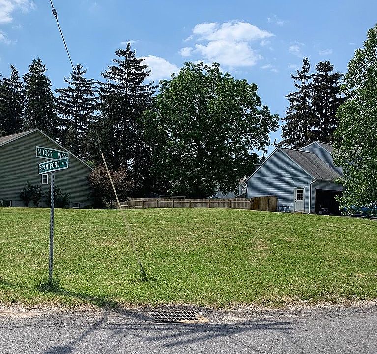 2nd image of 123 Brantford Path