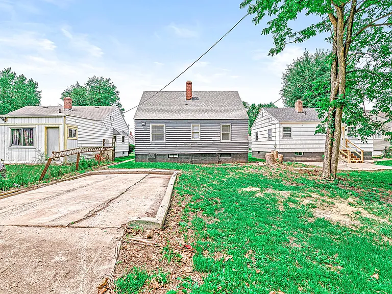 446 S Sheridan St — Photo 17