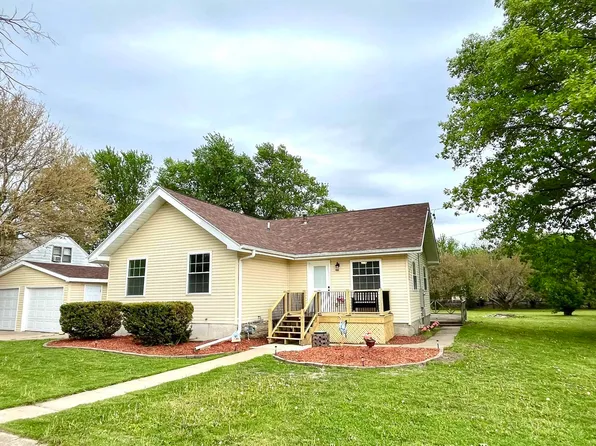 209 Walnut St, Kensett, IA 50448