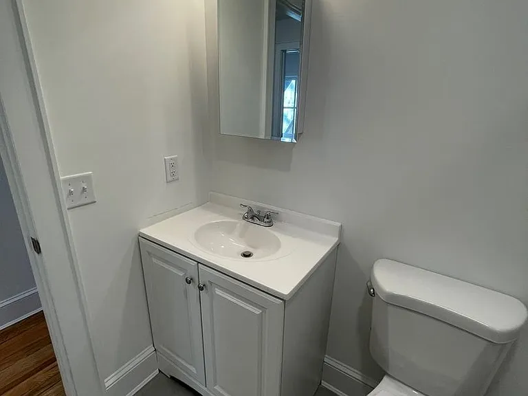 136 S. Clark St. — Photo 9