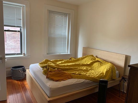 3rd image of 885 Mass Ave